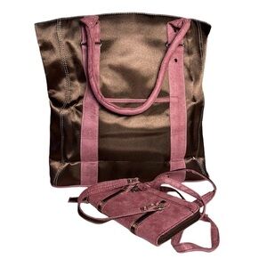 AVON 2005 2-PIECES never used large tote and wallet Crossbody clutch excellent